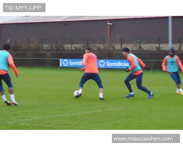 斯托克城与哈德斯菲尔德的激烈对决谁能笑到最后解析比赛前景与关键球员表现